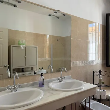 Homestay #1 Doble Con Bano Compartido Sevilla Deluxe Rosales *
