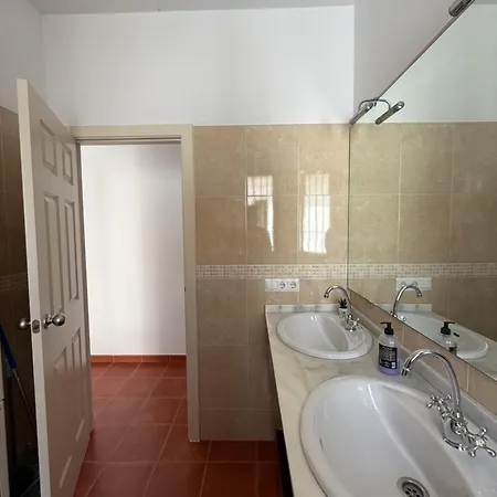 Homestay #1 Doble Con Bano Compartido Sevilla Deluxe Rosales Los Rosales (Seville)